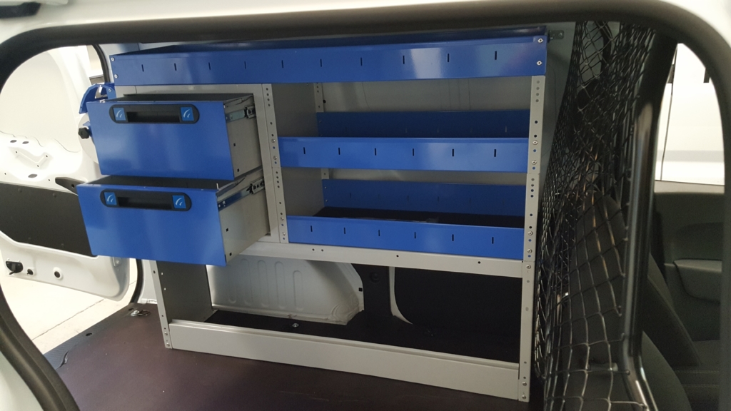 EQUIPAMIENTO DE FURGONETAS